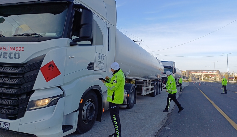 Bolu Dağı'nı kullanacaklar dikkat: O araçların geçişine izin verilmiyor