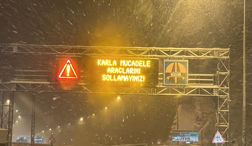 bolu-daginda-yogun-kar-yagisi-gorus-mesafesi-40-metreye-dustuugzytenjch
