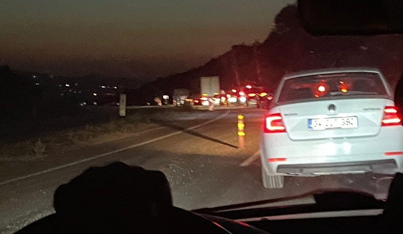 bolu-daki-trafikten-kacanlar-akyazi-da-yogunluk-olusturduzzy4v1bhq2