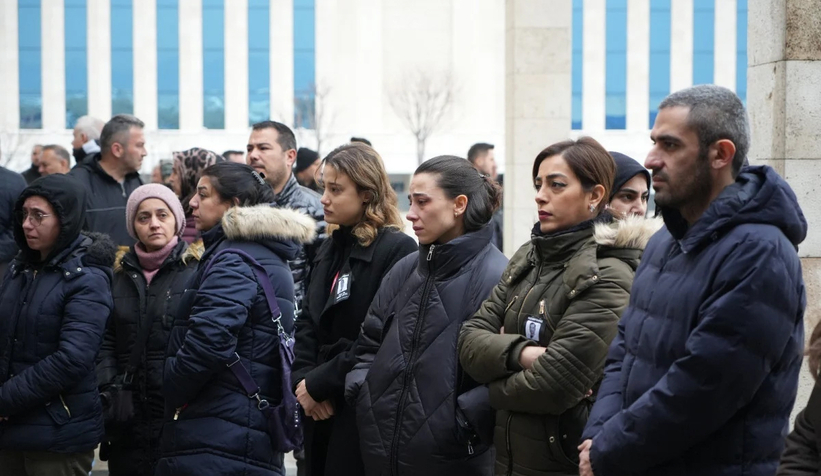 bolu-daki-yanginda-vefat-eden-cetiz-ailesi-son-yolculuguna-ugurlandingzoq0exzm