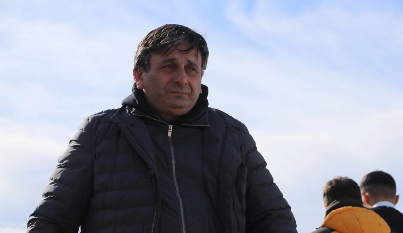 bolu-kartalkaya-da-yanan-otelin-onunde-aci-bekleyistzf2tedvus