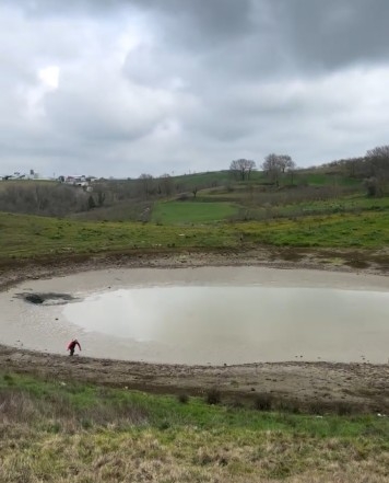 Böyle doğa olayı görülmedi; Gölet bir anda yok oldu