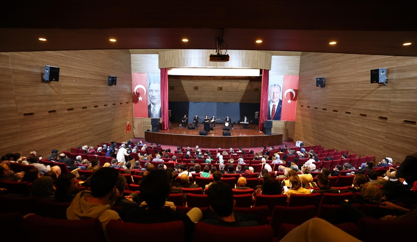 Bozkırın tezenesi Neşet Ertaş, Serdivan’da türkülerle anıldı