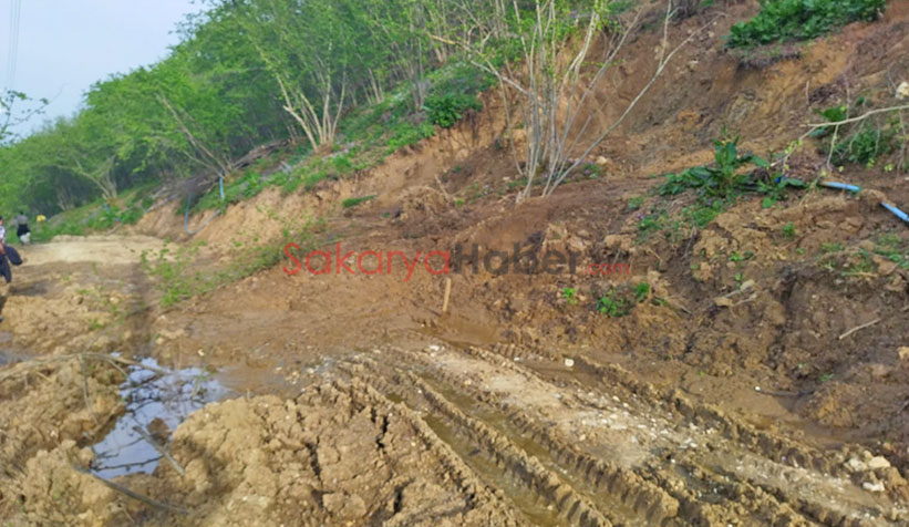 Boztepe'de peş peşe heyelanlar