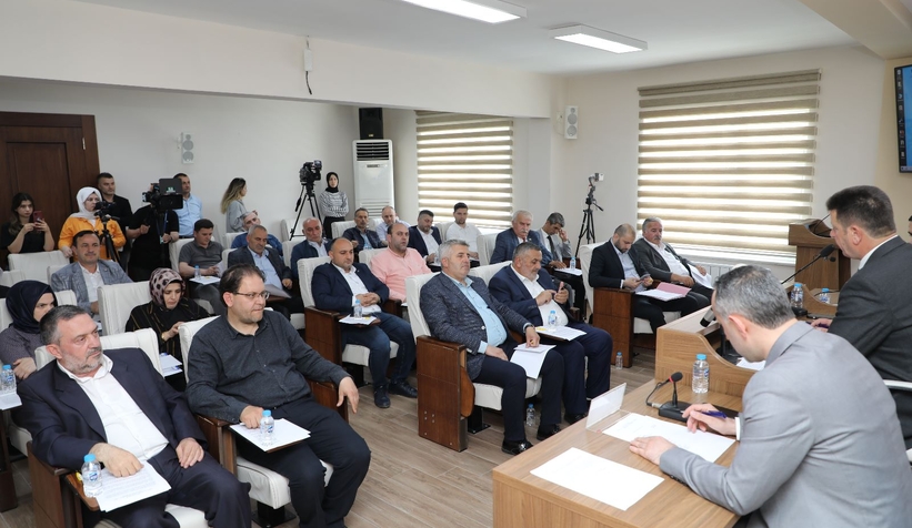 bozuk-yol-tepkisine-baskandan-kulak-asmiyoruz-yanitiq0vzd3vzk1