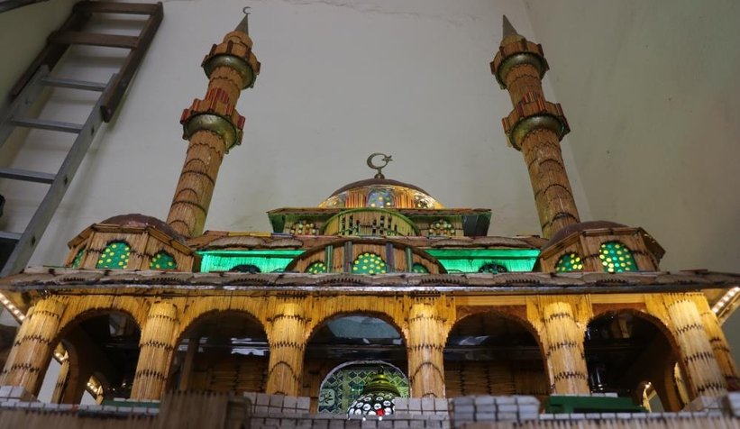 Bu cami maketi görenleri şaşırtıyor