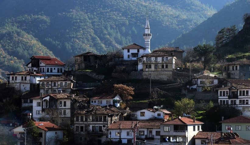 Bu evler görenleri tarihi yolculuğa çıkarıyor