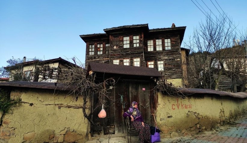 Bu evler görenleri tarihi yolculuğa çıkarıyor