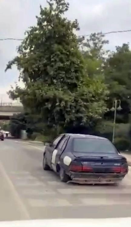 bu-otomobili-trafikte-gorenler-donup-bir-daha-bakiyoruw96vtvonj