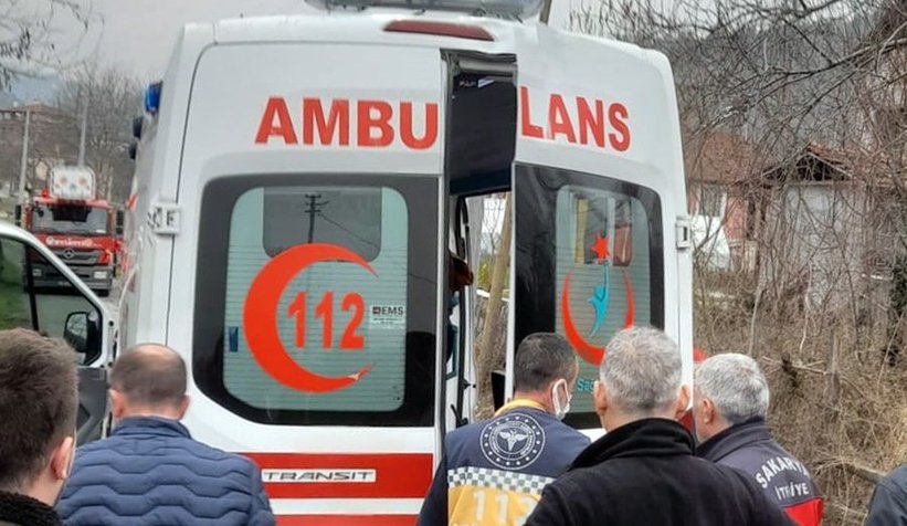 Budadığı ağaçta mahsur kaldı