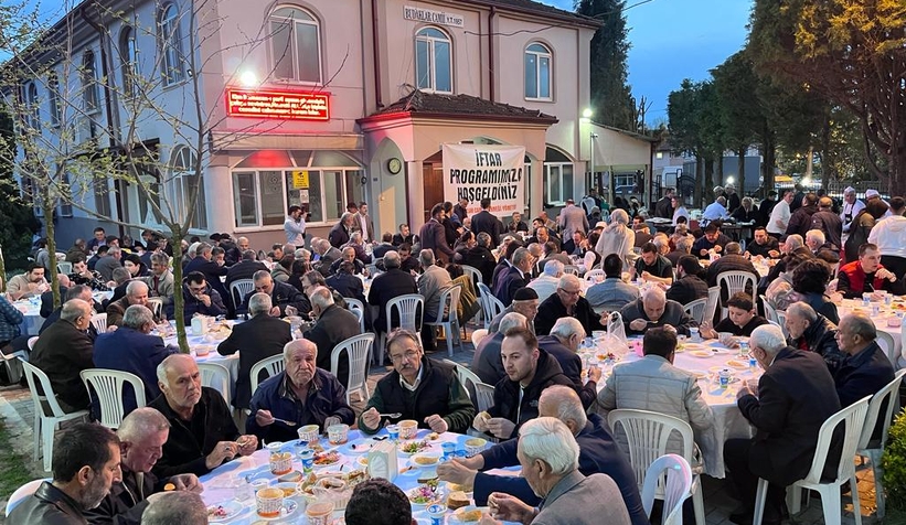 budaklar-iftarina-yogun-ilgiog92vhf2dw