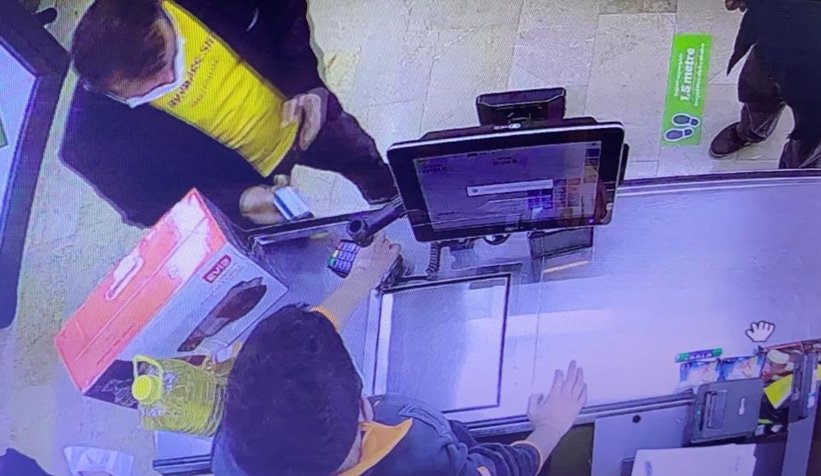 Bulduklar temazsız kartla market market gezip alış veriş yaptılar