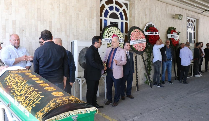 Bülent Uygun’un babası son yolculuğuna uğurlandı