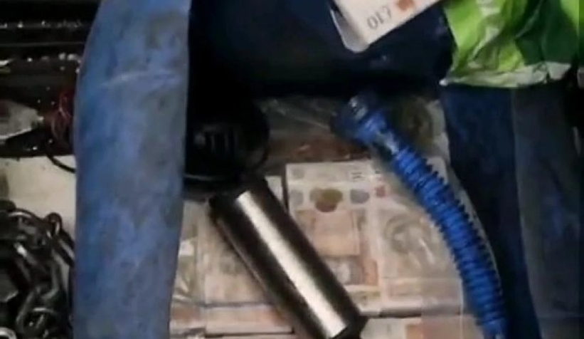 Bulgar sınırında Türk şoförün kullandığı tırdan 394 bin 320 sterlin çıktı