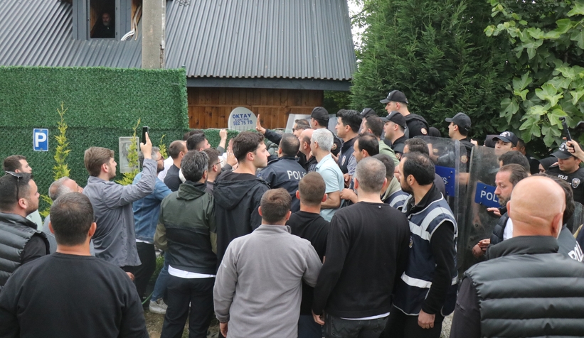 bungalovun-suyunun-kesilmesinde-gergin-anlar-yasandib0nzrwx5yn