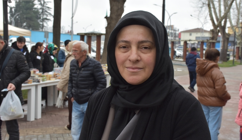 burada-satilan-her-sey-depremzedeler-icinmu16dtv5uk