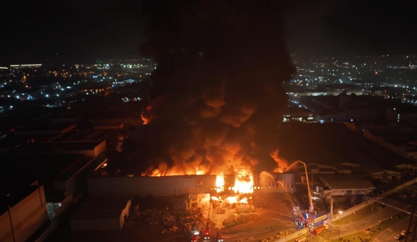bursa-da-tekstil-fabrikasi-yaniyor-sakarya-dan-takviye-gittiym0rakzzv2