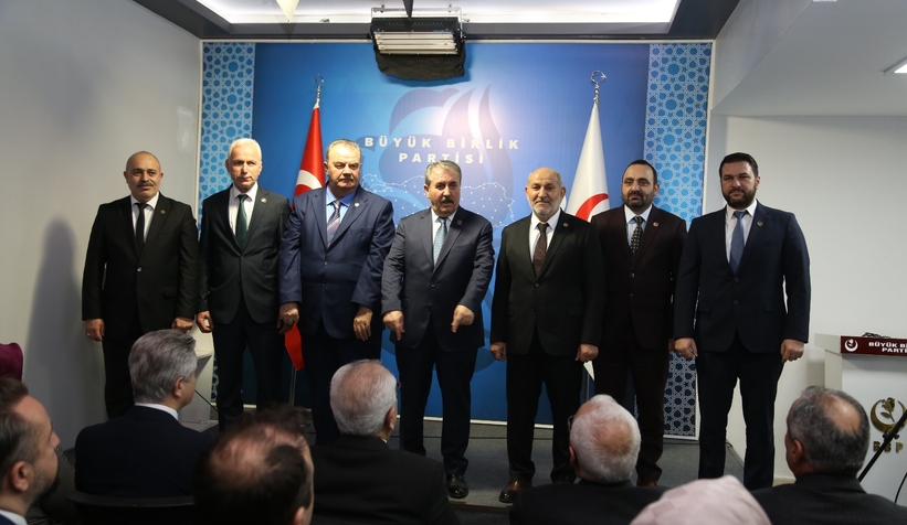 buyuk-birlik-partisi-akyazi-ve-hendek-adaylarini-acikladiyle3m0d1bw