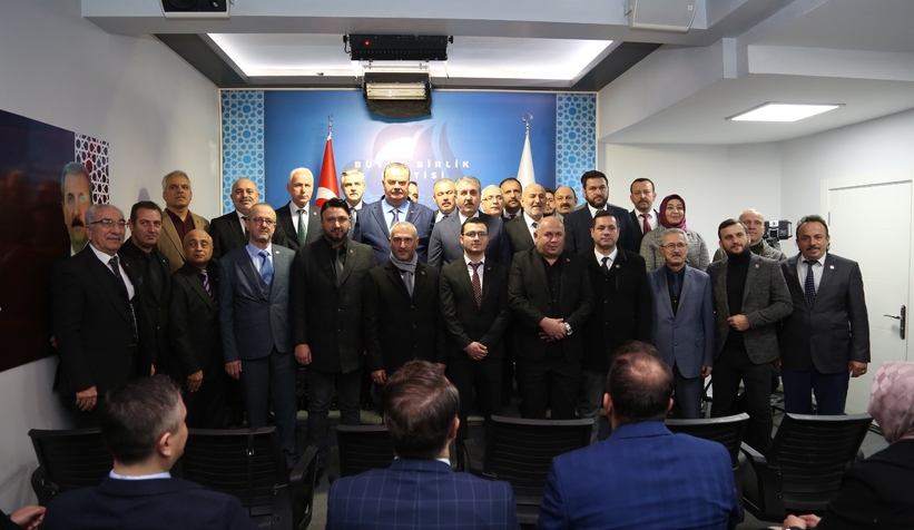 buyuk-birlik-partisi-akyazi-ve-hendek-adaylarini-acikladiyle3m0d1bw