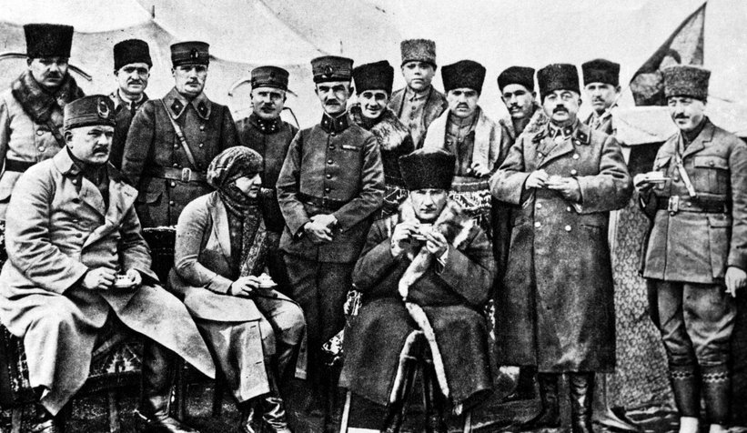 Büyük Önder Atatürk'ün ebediyete intikalinin 82'nci yılı