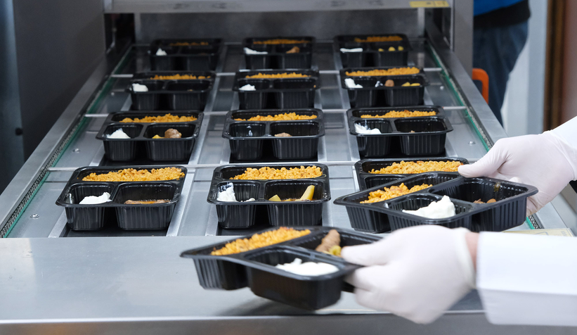 Büyükşehir 1300 öğün yemek ulaştırıyor