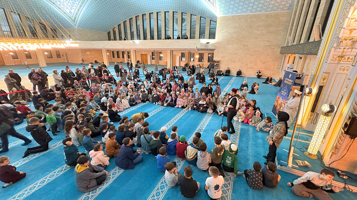 Büyükşehir, 16 ilçede 6 bin çocuğu Ramazan sevinciyle buluşturdu