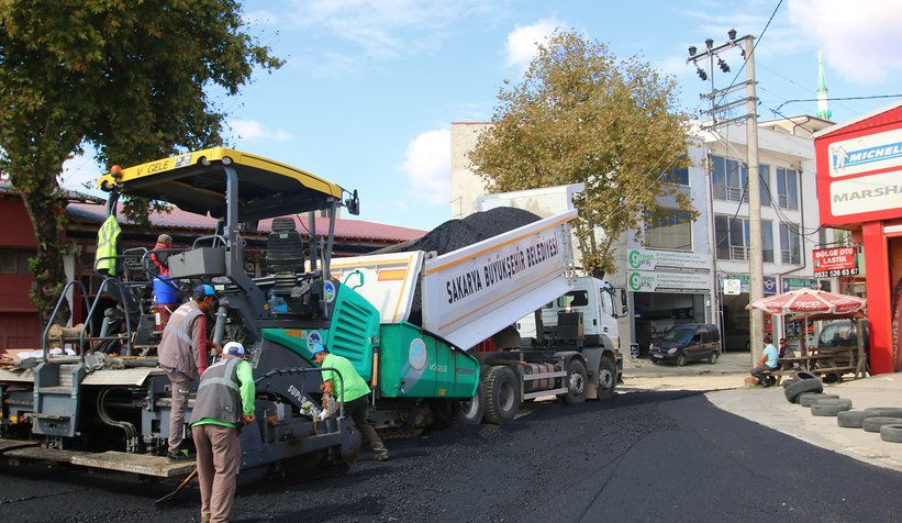 Büyükşehir, 3 ilçede  asfalta başladı