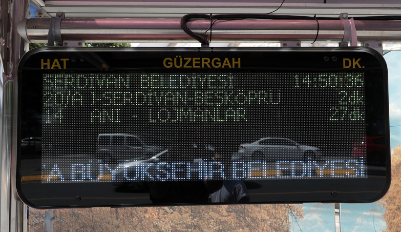 Büyükşehir akıllı durakları devreye aldı