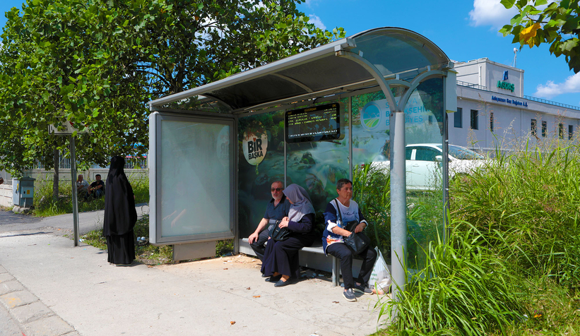 Büyükşehir akıllı durakları devreye aldı