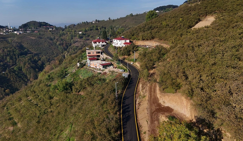 buyuksehir-akyazi-da-14-mahalle-yolunu-asfaltladi-baskan-alemdar-a-hizmet-tesekkuruzitxqkhmns