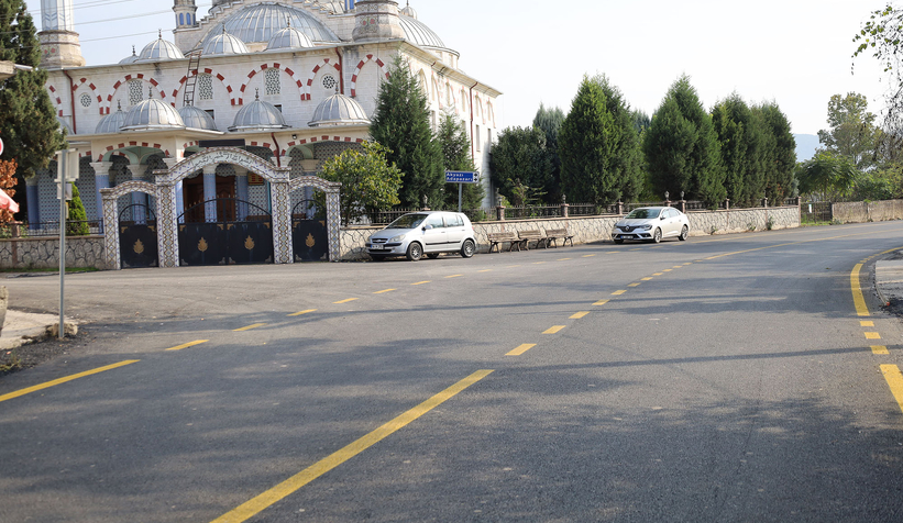 buyuksehir-akyazi-da-14-mahalle-yolunu-asfaltladi-baskan-alemdar-a-hizmet-tesekkuruzitxqkhmns