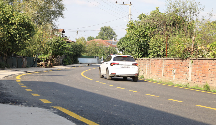 buyuksehir-akyazi-da-14-mahalle-yolunu-asfaltladi-baskan-alemdar-a-hizmet-tesekkuruzitxqkhmns