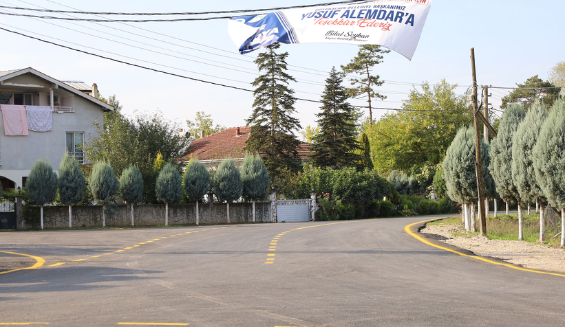 buyuksehir-akyazi-da-14-mahalle-yolunu-asfaltladi-baskan-alemdar-a-hizmet-tesekkuruzitxqkhmns