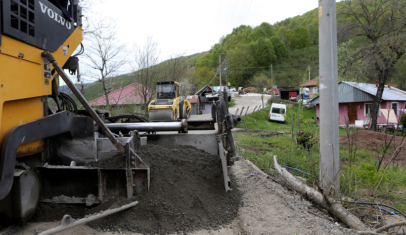 buyuksehir-akyazi-da-beton-yollari-tamamladinei5ttjhu0
