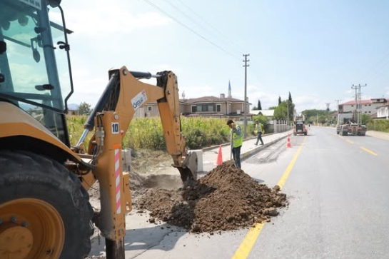 Büyükşehir Akyazı'ya fiber alt yapı döşüyor; 5G hızında internet