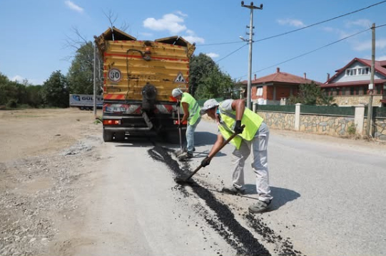Büyükşehir Akyazı'ya fiber alt yapı döşüyor; 5G hızında internet