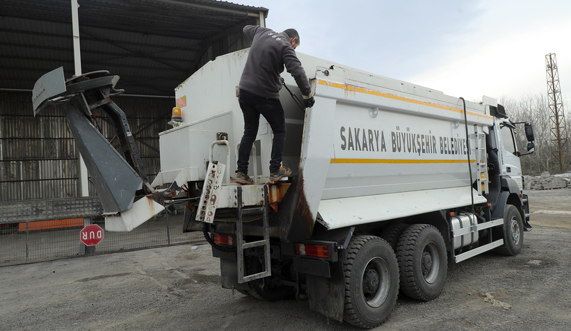 buyuksehir-araclari-yagis-oncesi-hazir-hale-getiriyorlzdstvduyl