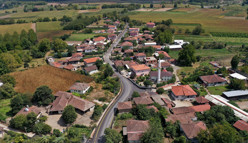 Büyükşehir Arifiye’de 7 mahallenin yolunu tablo gibi işledi