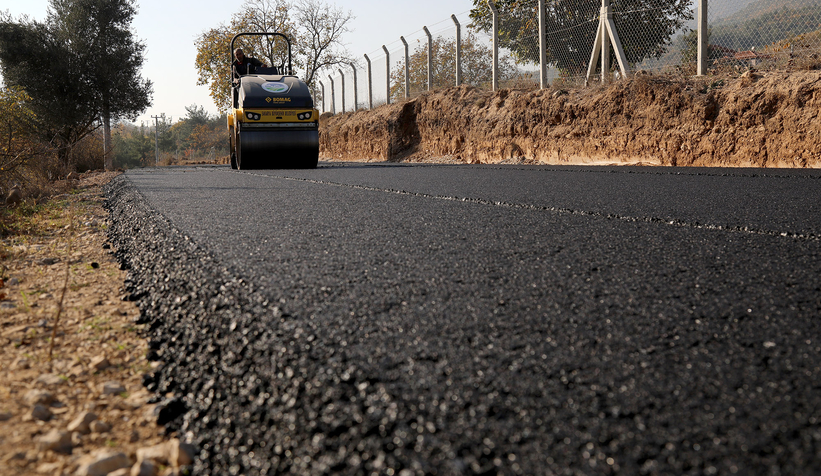 Büyükşehir asfalt mesaisinde