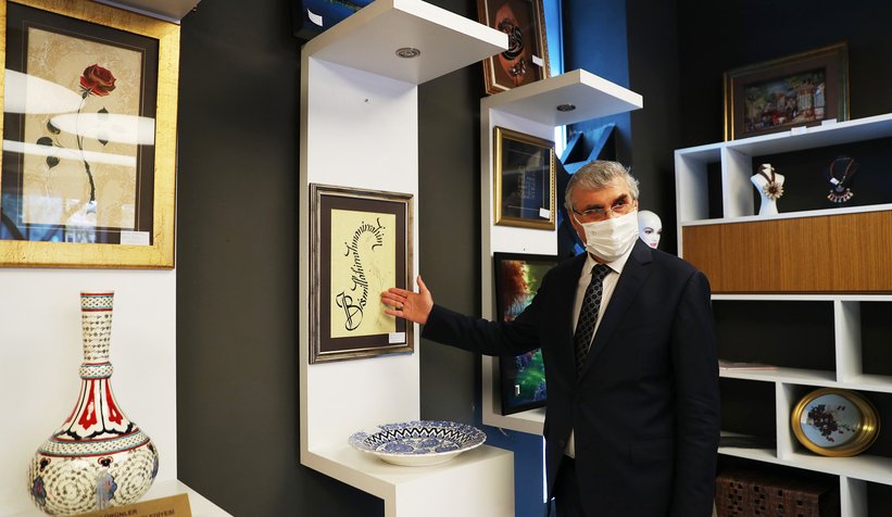 Büyükşehir atıklardan objeler üretiyor