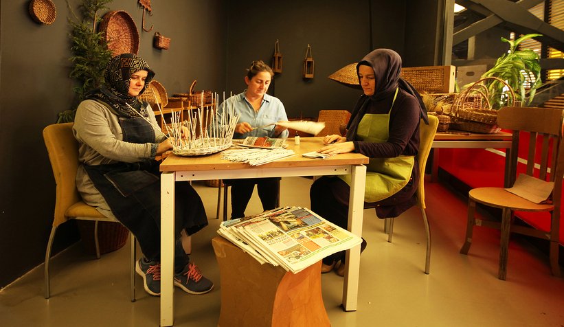 Büyükşehir atıklardan objeler üretiyor