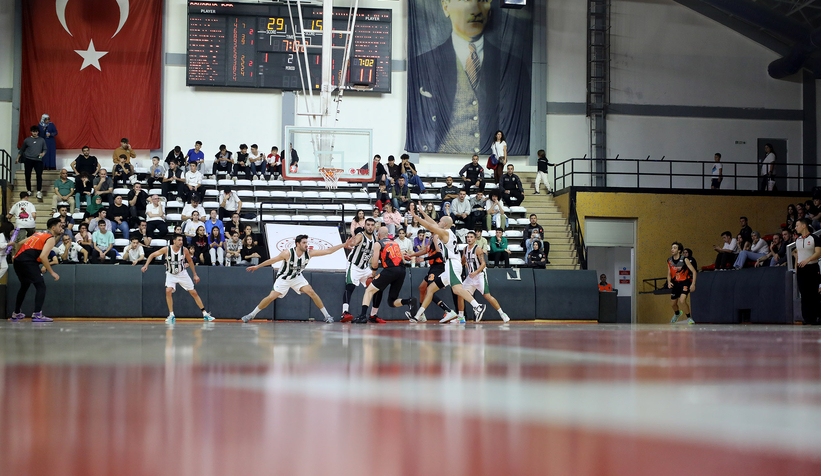 buyuksehir-basket-istanbuldan-zaferle-dondua2fys01qak