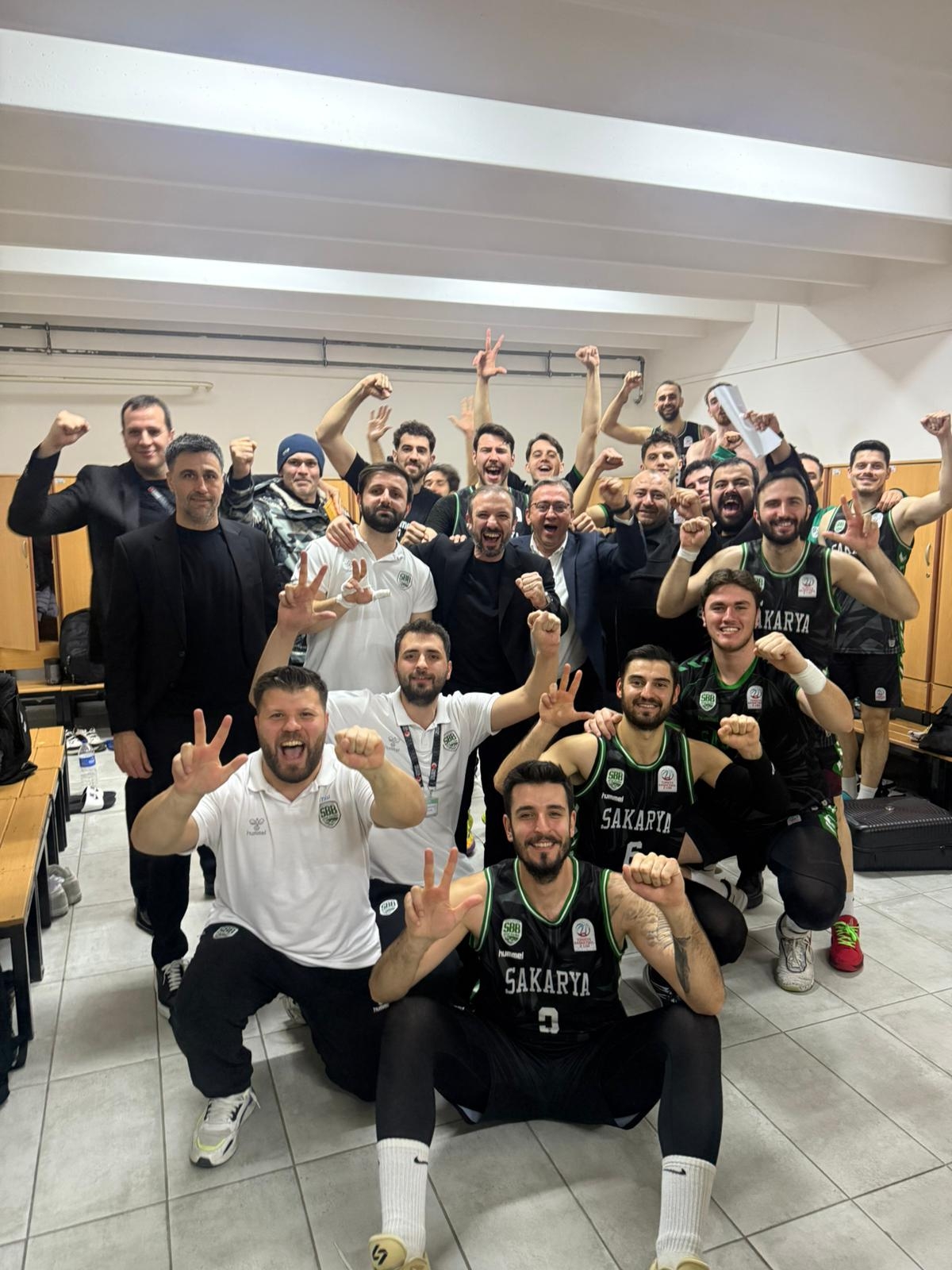 Büyükşehir Basket İzmir’de 13'de 13 yaptı