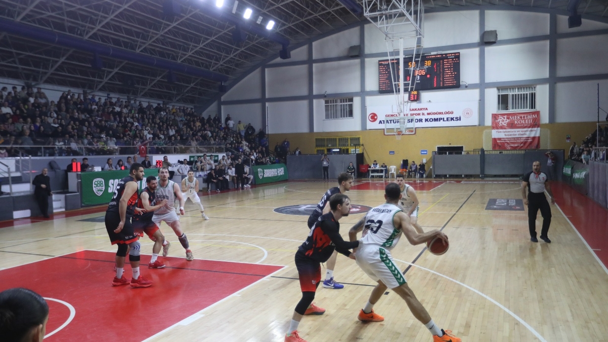 Büyükşehir Basketbol’dan farklı galibiyet