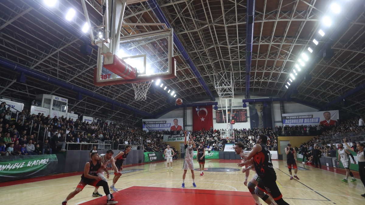 Büyükşehir Basketbol’dan farklı galibiyet