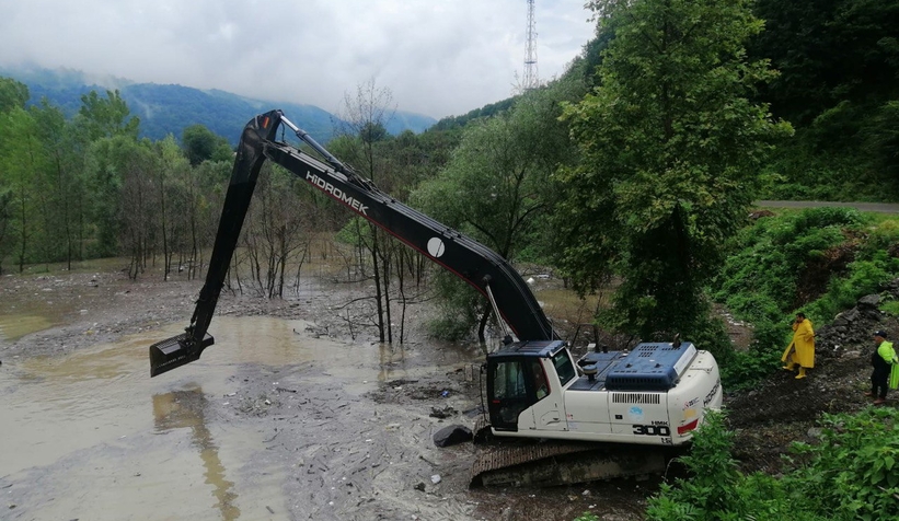Büyükşehir bayramda da durmadı