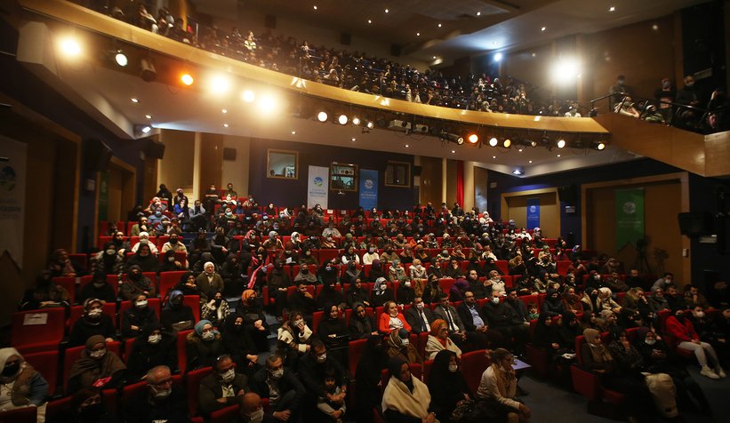 Büyükşehir Belediyesi düzenlediği konferansla Hz. Mevlana’yı andı