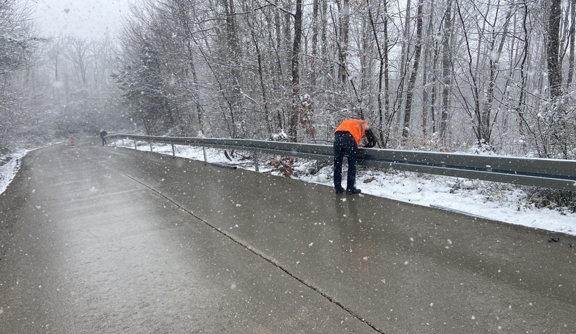 Çakıroğlu ve Yörükyeri grup yollarında bariyerli önlem
