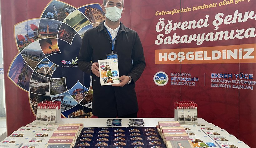 Büyükşehir Belediyesi SAÜ ve SUBÜ’de eğitime başlayacak öğrencileri karşıladı