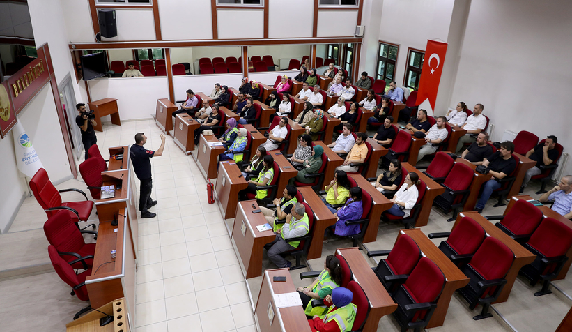buyuksehir-calisanlarina-yangina-mudahale-egitimiakj3rkrybm
